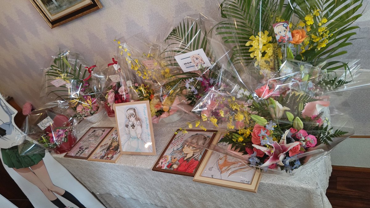 愛里寿誕会場のウィステリアさんへ。
色紙も無事お渡ししました!
今年もメッセージ書くようなので描いてきましたw 