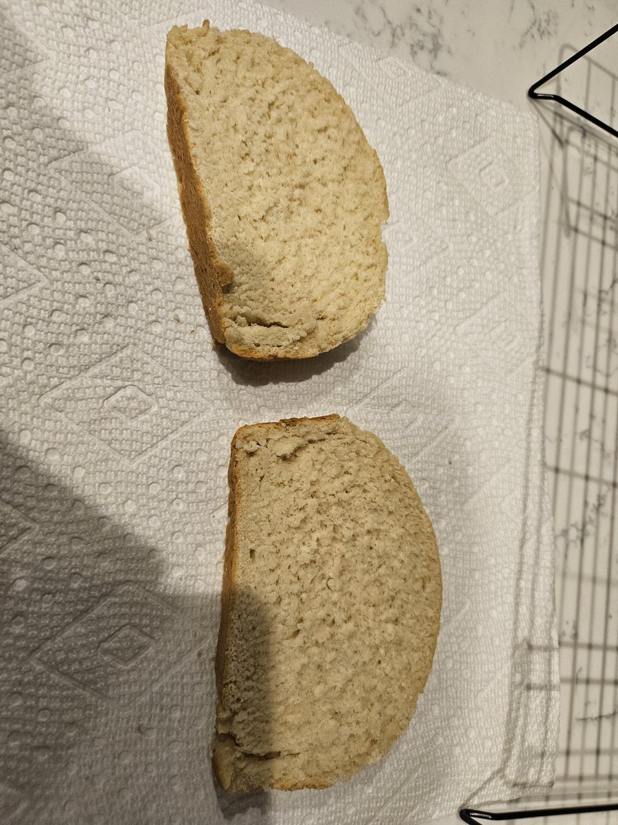 bb_pheonix's tweet photo. I made some yummy homemade bread and rolls tonight! https://t.co/KqBJEZsAIo