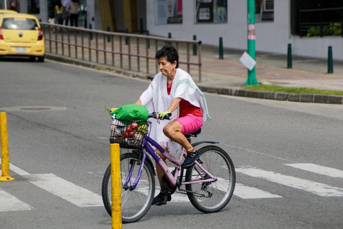 🚶‍♀️🚲 Villavicencio vivió un Día sin carro y sin moto con impacto real: menos ruido, más movilidad sostenible y miles apostando por el cambio. ¡Así se construye una ciudad más verde! 🌱 #MovilidadSostenible #Villavicencio