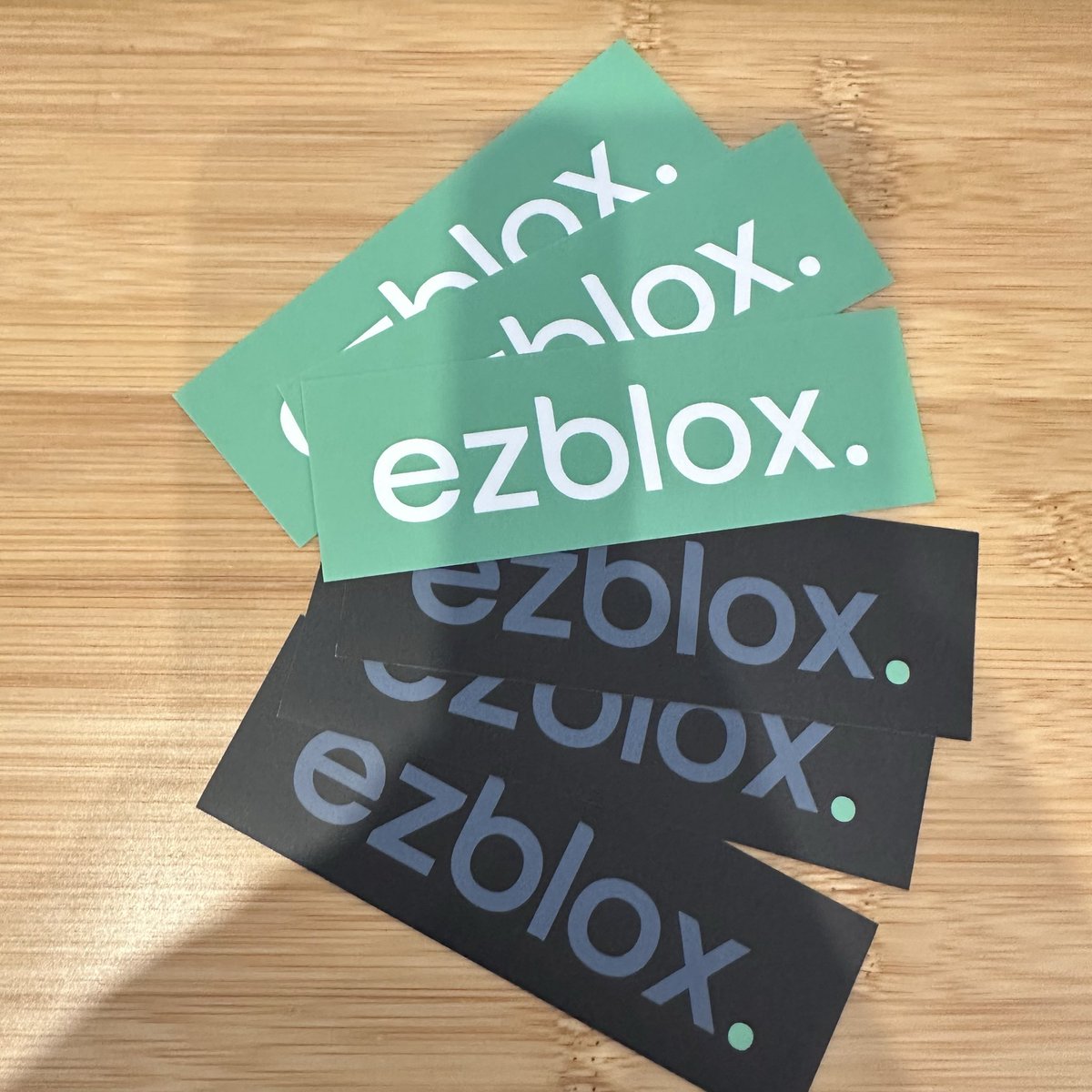 TINY KLASH Low 和彫り ステッカー入り完品 入学傭兵 カモフラステッカー – LINE FRIENDS SQUARE JAPAN OFFICIAL