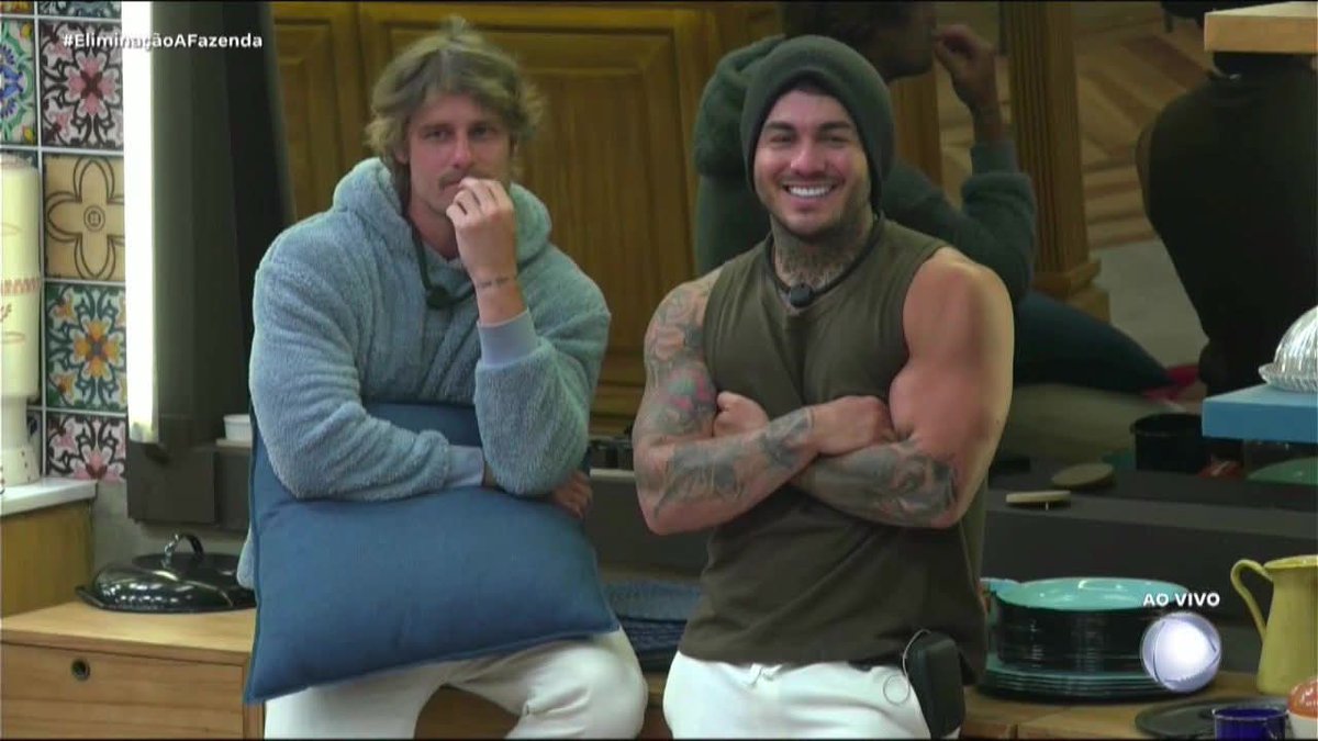 Pedrodottt's tweet image. Tombo do grupão 😂🚫🔥
#AFazenda17 #eliminaçãoafazenda #saory