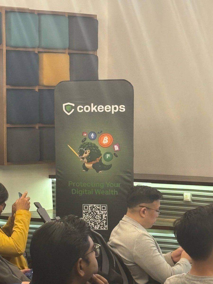 ccacc_hub's tweet image. Grabbed some solid insights (and lunch 😋) yesterday  at CoKeeps’ Institutional to Retail Solutions! Love how the talks connected the dots between institutions and retail — RWA, staking, custody, decentralised ID… all coming together for real adoption. #Web3MY #CryptoCommunity