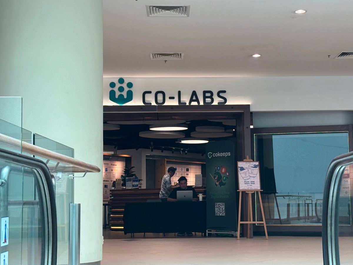 ccacc_hub's tweet image. Grabbed some solid insights (and lunch 😋) yesterday  at CoKeeps’ Institutional to Retail Solutions! Love how the talks connected the dots between institutions and retail — RWA, staking, custody, decentralised ID… all coming together for real adoption. #Web3MY #CryptoCommunity