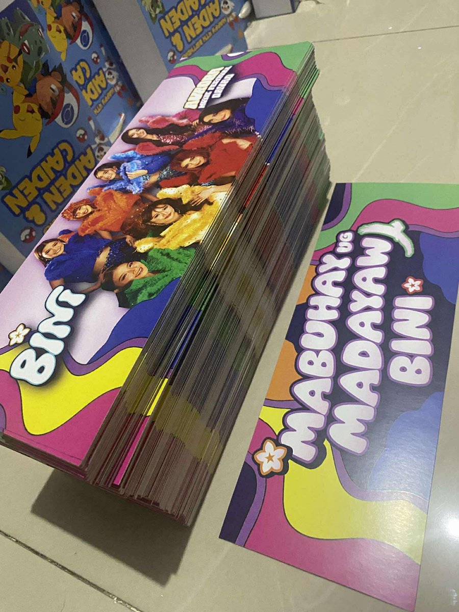TEAMBLOOM_DVO's tweet photo. Our hand banners are ready y’all! Kitakits tomorrow 🌸

Until supplies last 😁

MABUHAY UG MADAYAW, BINI! 
#BINIatAuroraMusicFestDVO2025
#BiradahiBINI #BINI https://t.co/RtSVsZzob9