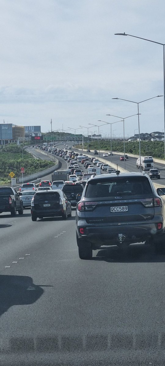 RichX2c's tweet image. Long weekend...Think I might head up North at 5pm on a Friday...😡😡😡