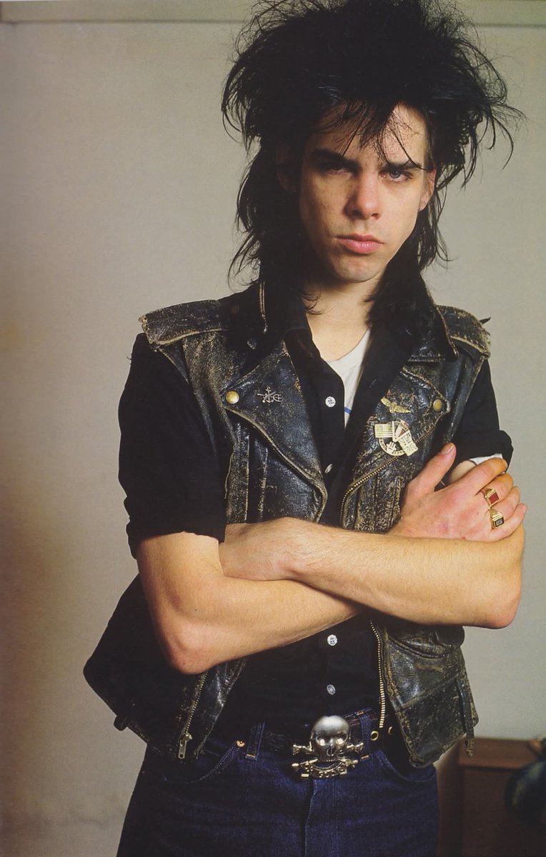 PAbortione's tweet image. Why does nick cave look like a messy spaghetti kid here and also sematary