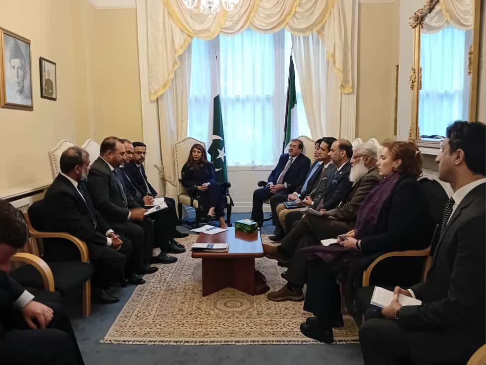 UNODCPakistan's tweet photo. A high-level delegation from#Balochistan visited Dublin for learning funded by @EUPakistan, organized by @UNODC &amp; facilitated by Irish Rule of Law Int’l to explore best practices in policing, prosecution, judiciary &amp; prison reforms through global learning. 🇵🇰🤝🇮🇪 https://t.co/E94LgHIvta