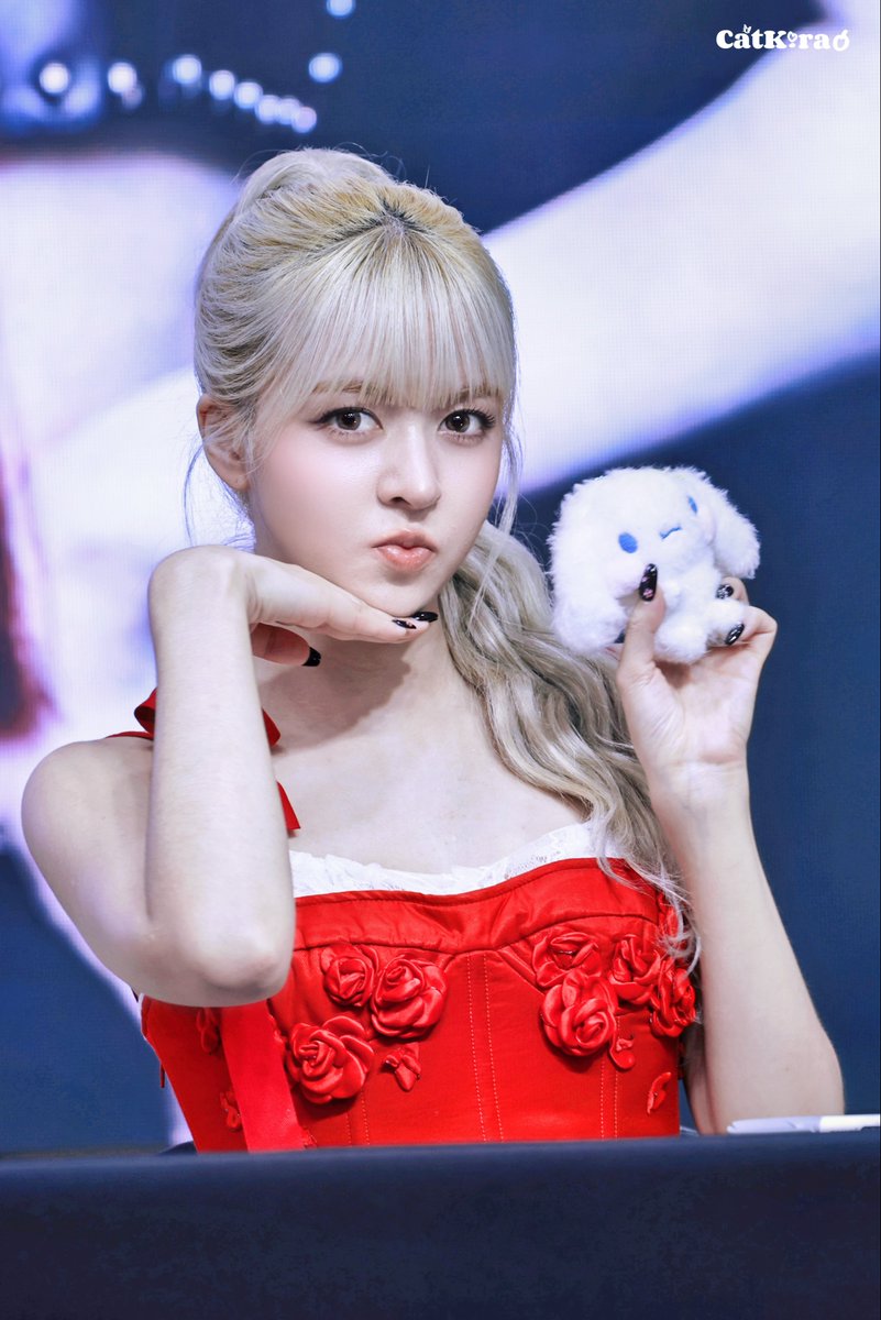 251023 MS

시나모를☁️

#LILY #NMIXX
 #릴리 #엔믹스
 #릴리의버블모험