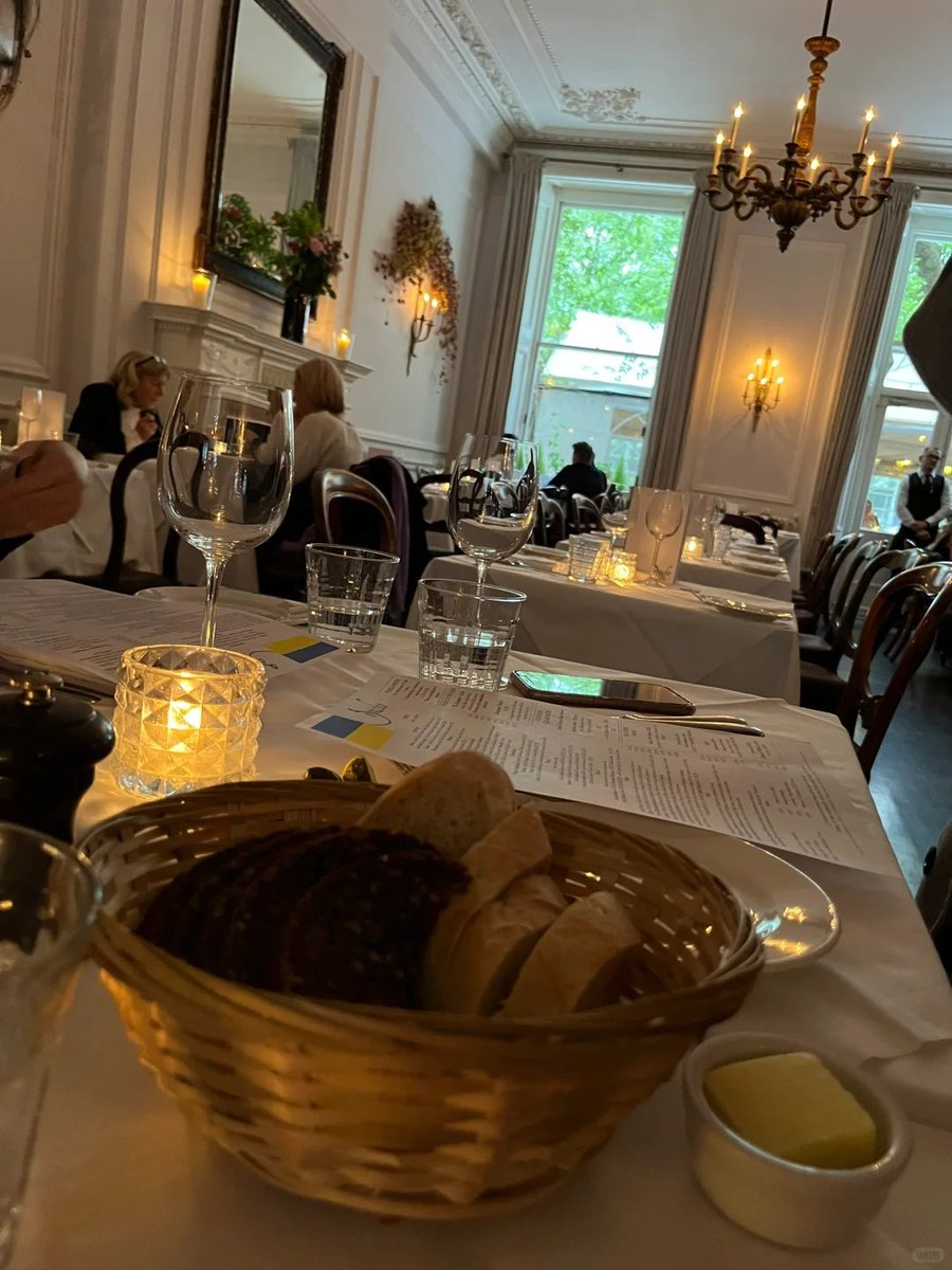 Feast your eyes on this delicious spread🍽️ Whether it's brunch, lunch,  every plate tells a story of flavor and creativity. What's your favorite dish from this table?