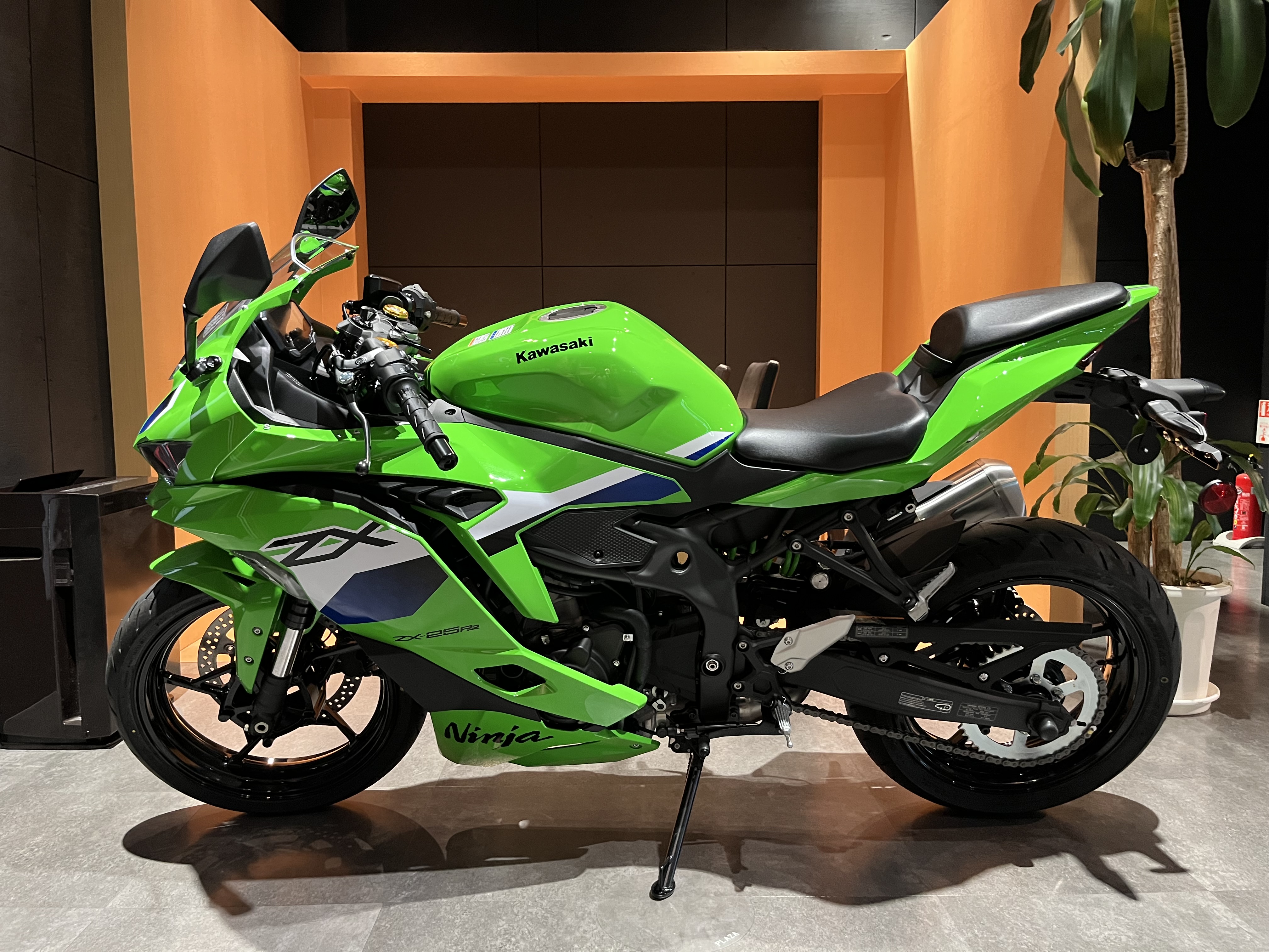 ◎2月新刊◎❖◆❖専用出品⑮❖◆❖ SCREENα(アルファ) vol2【表紙・巻頭グラビア&インタビュー