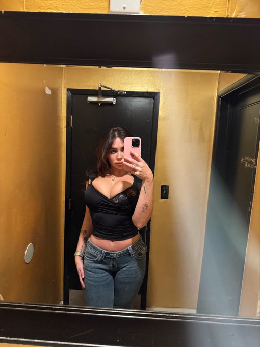 2 pic. Day to night https://t.co/Cz61jAmTRK