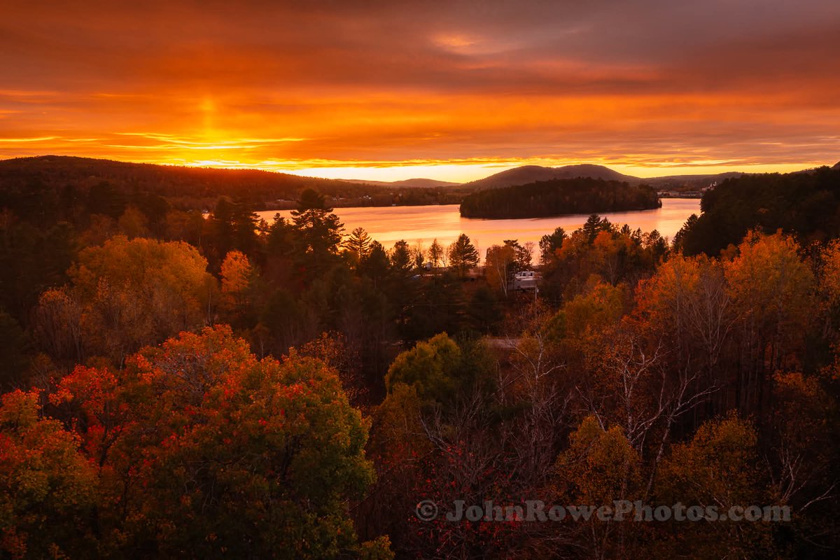 There is still a little fall color to compliment tonight's sunset here in Island Pond, #Vermont #fallfoliage #islandpond