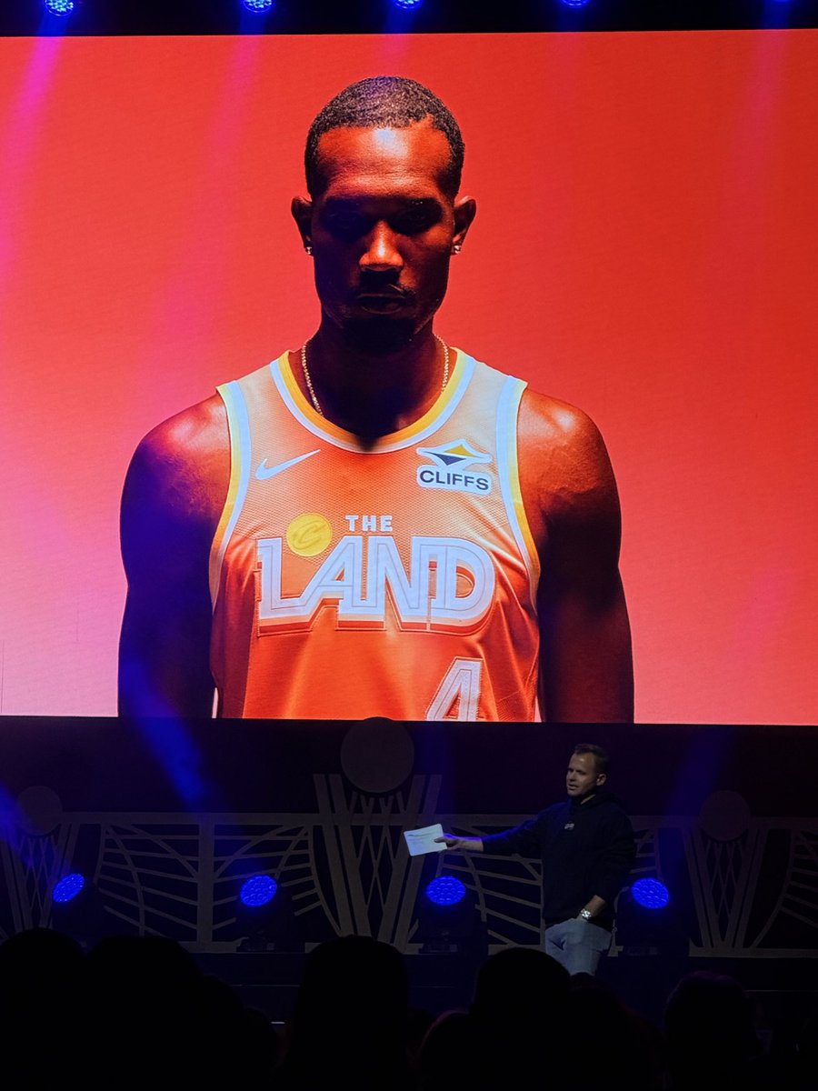BRDUB15's tweet photo. New @cavs 25-26 #cityeditionjersey #nba #cityedition #nbacityedition #nbajersey https://t.co/6A3yXdkLnl