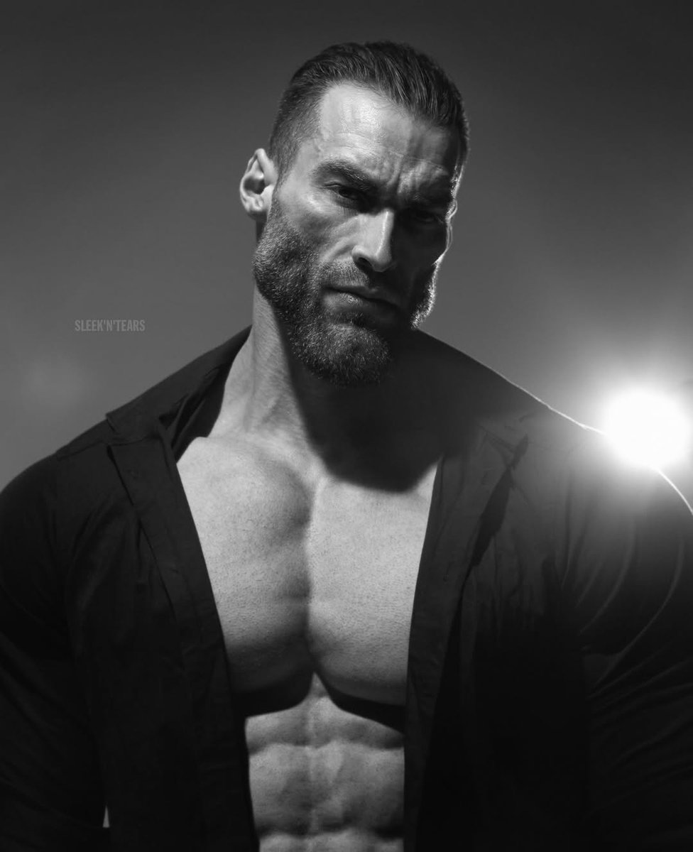 hi i’m Gigachad! russian, based in sf looking to make more friends in the crypto/web3 community :)

a lil bit about my background:
-i’m 6’9”
-i love pushups 
-i wrestle bears in my free time

let’s grab a coffee or do a fun activity this fall 🍁☕️
