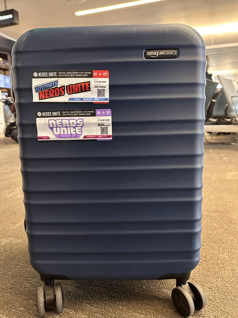 CSSully's tweet image. Boarding Soon ✈️ #TwitchCon
See you soon San Diego!!