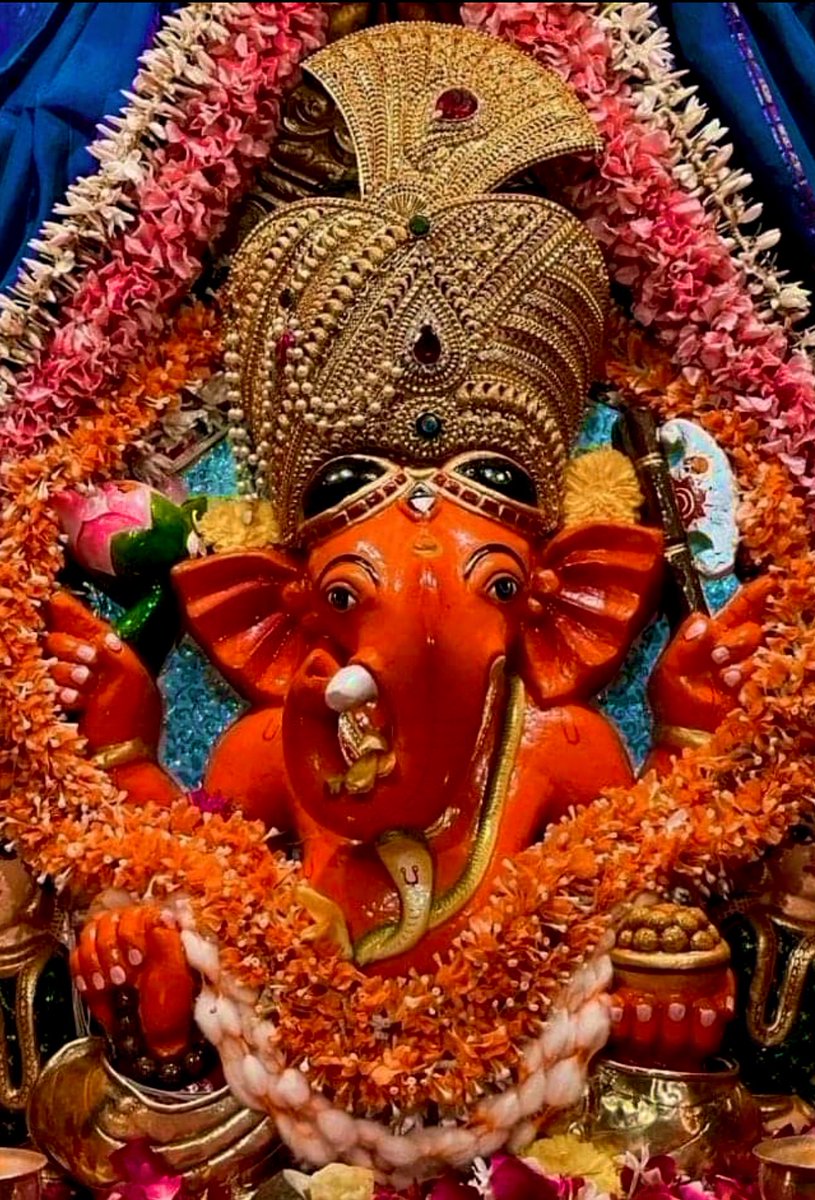 Jayalko1's tweet photo. श्री सिद्धिविनायक नमो नमः🌺 https://t.co/pQrqrrbEA2