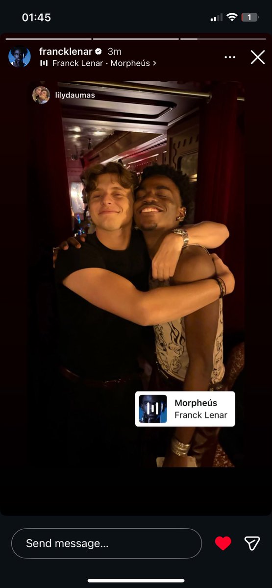 MES VIES JE FONDSSSSSS FRANCKYSSE FOREVER ON A DIT