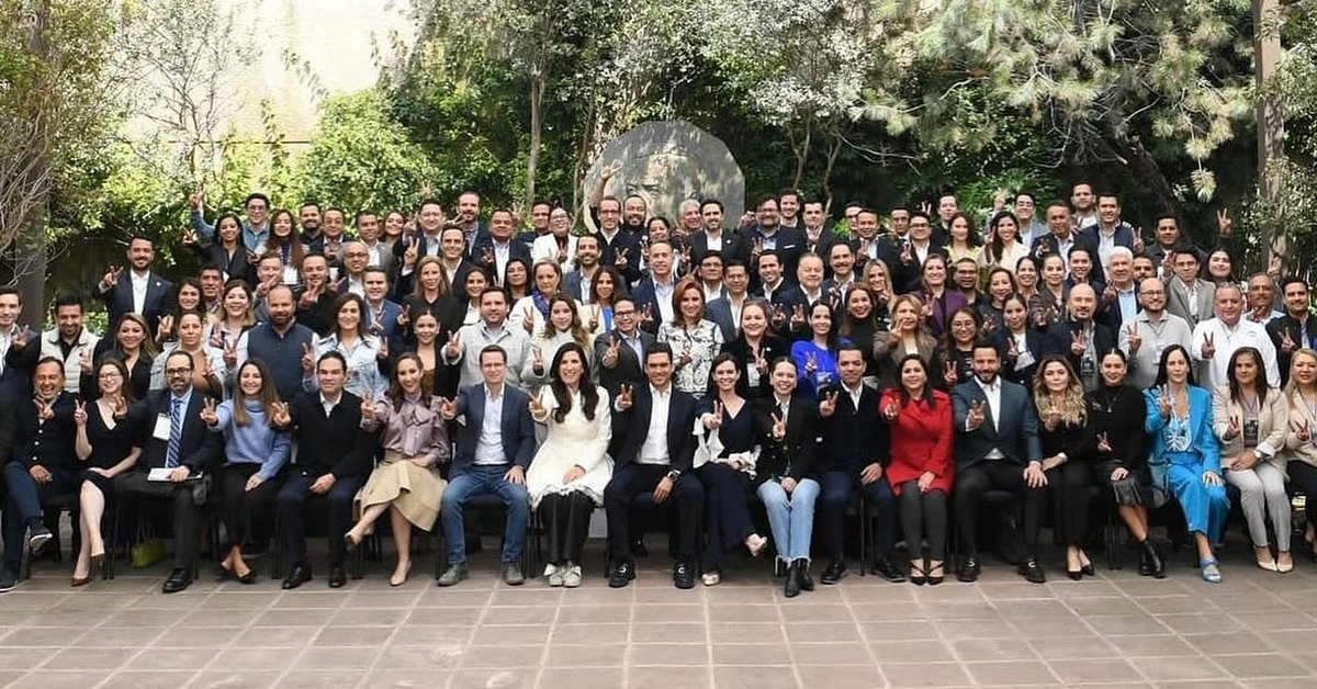 Desde Acción Nacional seguimos siendo la voz que defiende a las familias, la justicia y el futuro de México.
¡La fuerza azul siempre del lado correcto! 💙🇲🇽