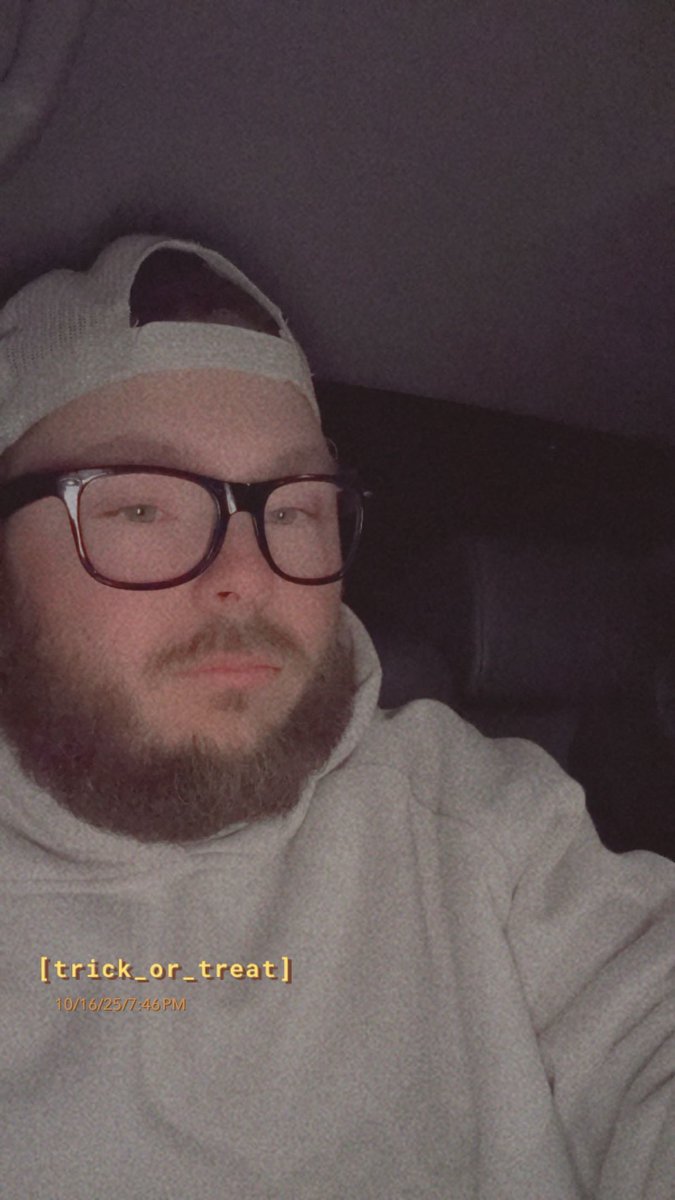 cloutgangwill (@bushee_william) on Twitter photo 