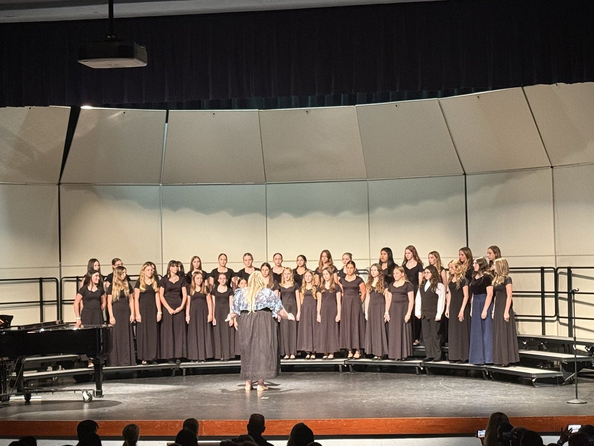 C_Forte4's tweet image. Our scholars are truly amazing! Tonight my middle school choir combined forces with the local high school for an amazing night of singing! Great job by Mrs. Rocks and our girls! #middleschool #martincounty @MCSDFlorida