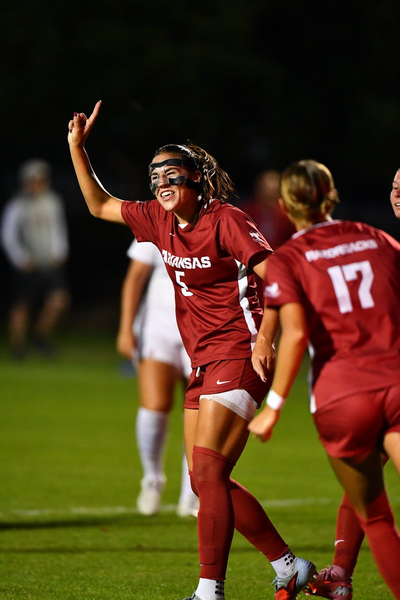 RazorbackSoccer's tweet photo. No no no ☝️ https://t.co/jagPr7QTCZ