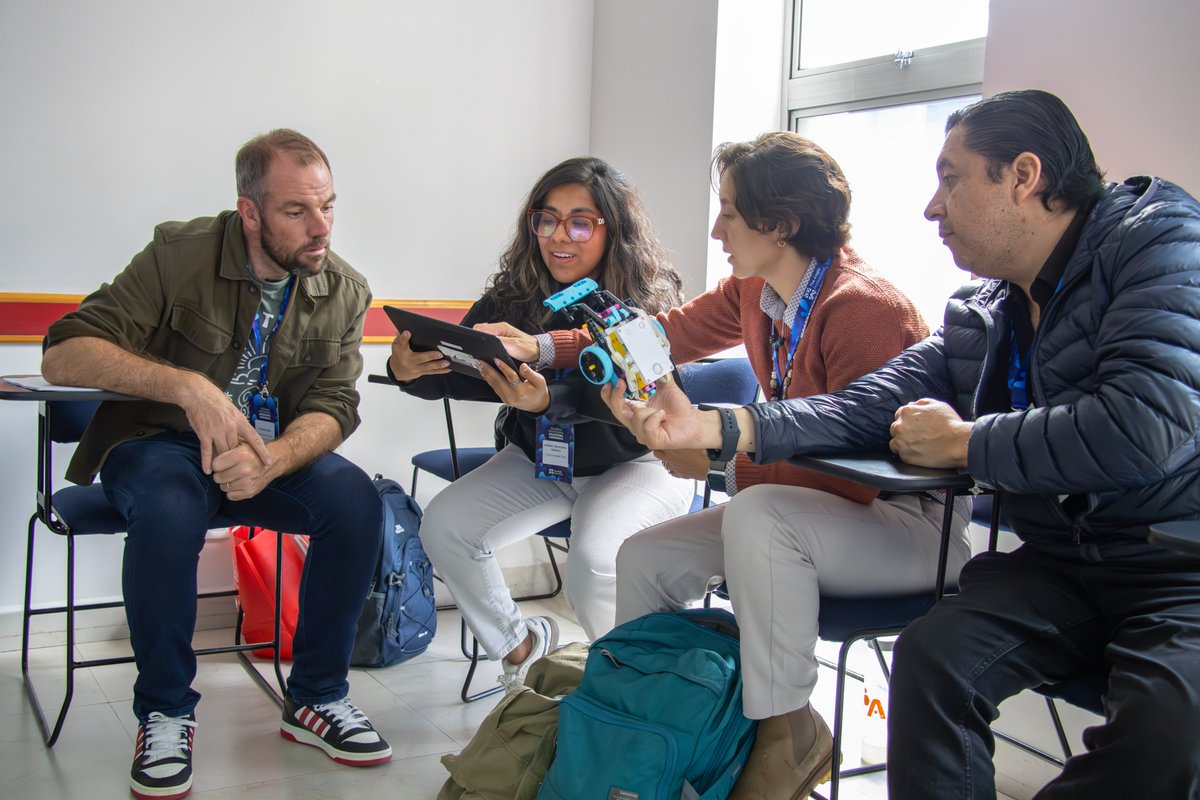 SoyRobotiX's tweet image. 💡 ¡Participamos en The Anglo Professional Educational Conference 2025!

Compartimos con docentes cómo nuestros programas STEM transforman la enseñanza de la ciencia y la tecnología. 🤖📚

¡Gracias por la invitación! 💫

#RobotiX #STEM #DocentesSTEM #EducaciónInnovadora