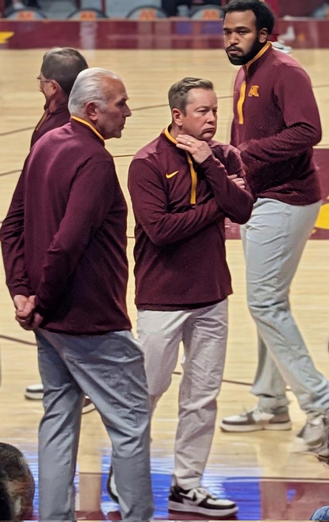 Gophers about to kick off the basketball Niko Medved era against NDSU 💪💥