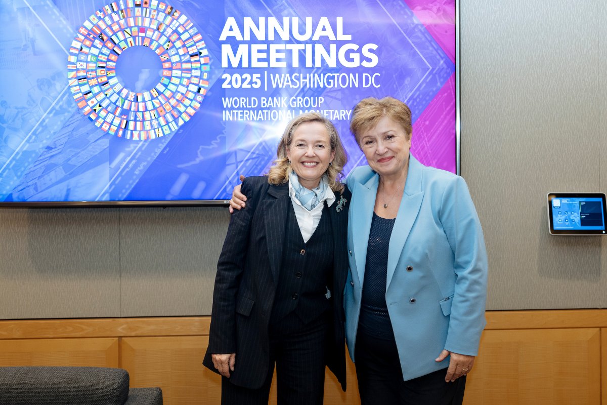 Always a pleasure to see my dear colleague, <a href="/EIB/">European Investment Bank</a> President <a href="/NadiaCalvino/">Nadia Calviño</a>. We exchanged views on policy priorities to unlock Europe’s growth and explored the EIB’s initiatives driving innovation and investment.