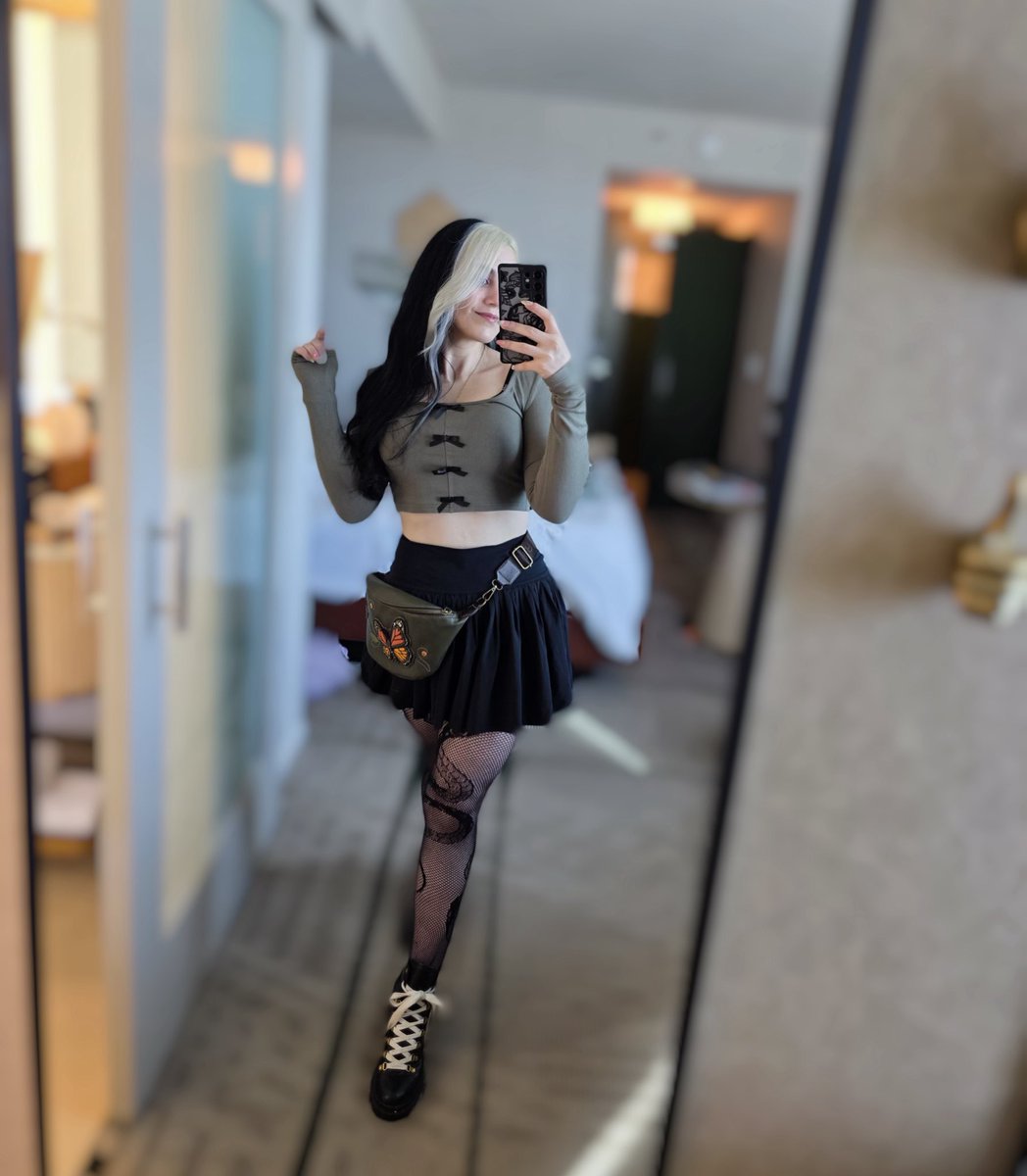 vio 🖤✨ tweet media