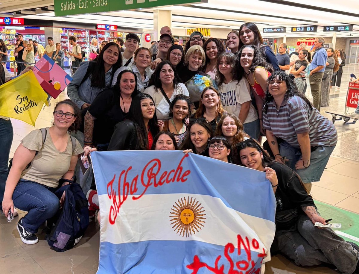 ARecheArgentina's tweet image. ¡ALBA RECHE YA ESTÁ EN ARGENTINA! 🥹🇦🇷❤️

#NSTHTourEnArgentina