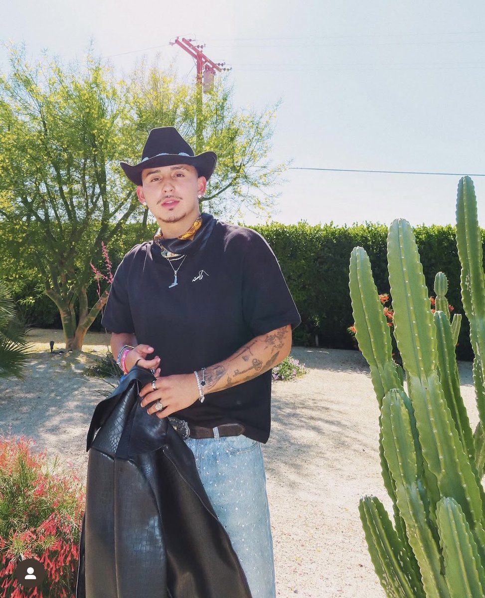 mateoxvasquez's tweet image. 𝚖𝚊𝚝𝚎𝚘 𝚐𝚊𝚛𝚌𝚒𝚊 𝚟𝚊𝚜𝚚𝚞𝚎𝚣

→ ɴᴇᴘᴏ ʙᴀʙʏ ᴀᴋᴀ ʀɪᴄʜ ʙɪᴛᴄʜ
→ sᴏɴ ᴏғ ғᴀᴍᴏᴜs ᴍᴏᴅᴇʟ ᴀɴᴅ ᴍᴏᴠɪᴇ ᴅɪʀᴇᴄᴛᴏʀ
→ ꜱᴏᴄɪᴀʟ ᴍᴇᴅɪᴀ ɪɴꜰʟᴜᴇɴᴄᴇʀ
→ ᴄᴏʟʟᴇɢᴇ ᴅʀᴏᴘ ᴏᴜᴛ

ғᴜᴄᴋ ᴍᴇ. ᴍs/ᴍᴠ. ⟳ #𝙼𝚘𝚛𝚗𝚒𝚗𝚐𝙲𝚊𝚕𝚕𝚜