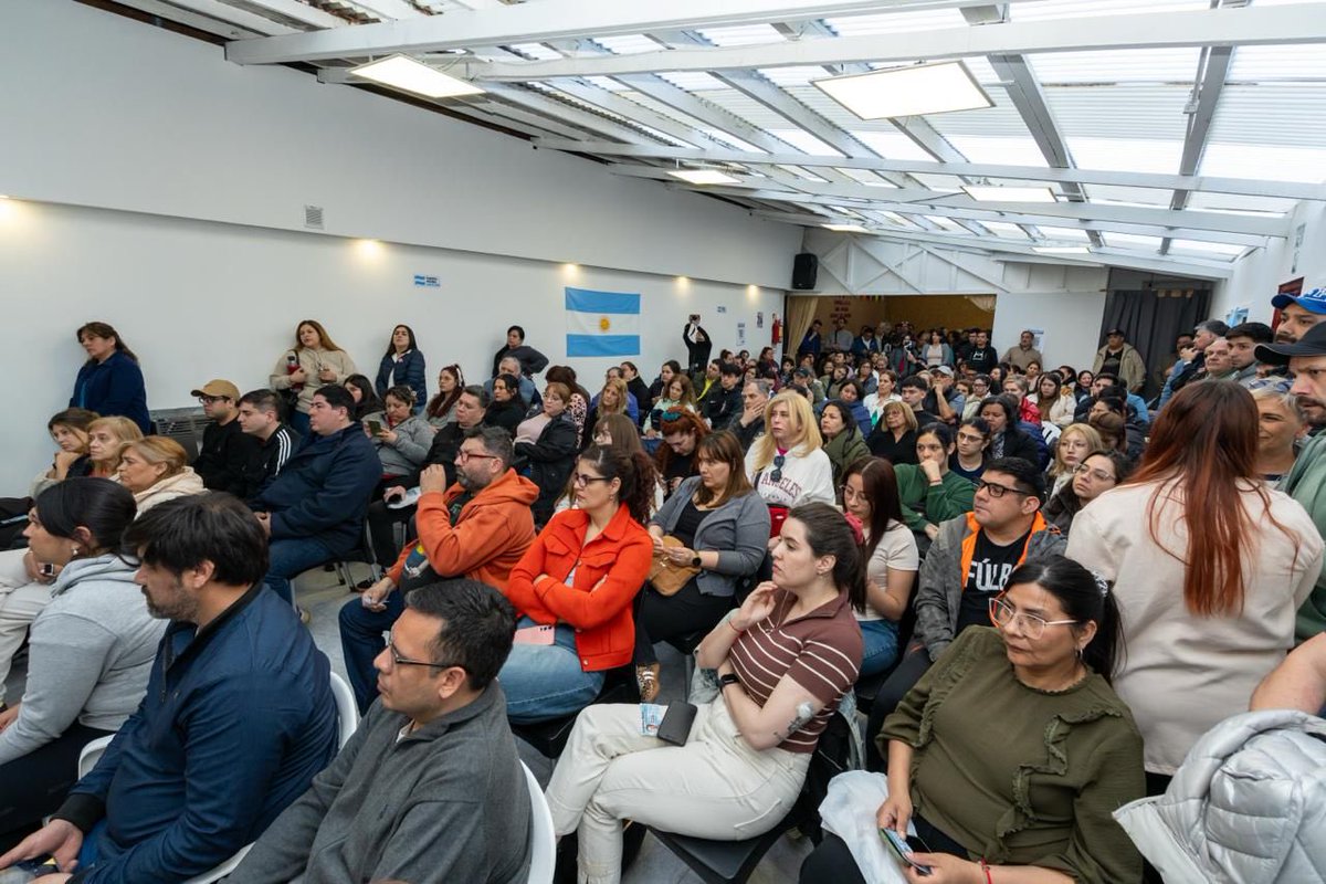 Capacitación de fiscales en Río Grande🇦🇷

Una jornada de formación para fiscales, reafirmando nuestro compromiso con la transparencia y la defensa de la voluntad popular.

Durante el encuentro se abordaron los detalles de la boleta única de papel y las nuevas modalidades de