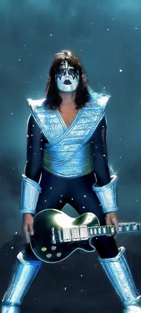fanceymusic's tweet photo. He's going home to Jendel.  Rest well Space Man.  We love you. https://t.co/QAqAipfah3