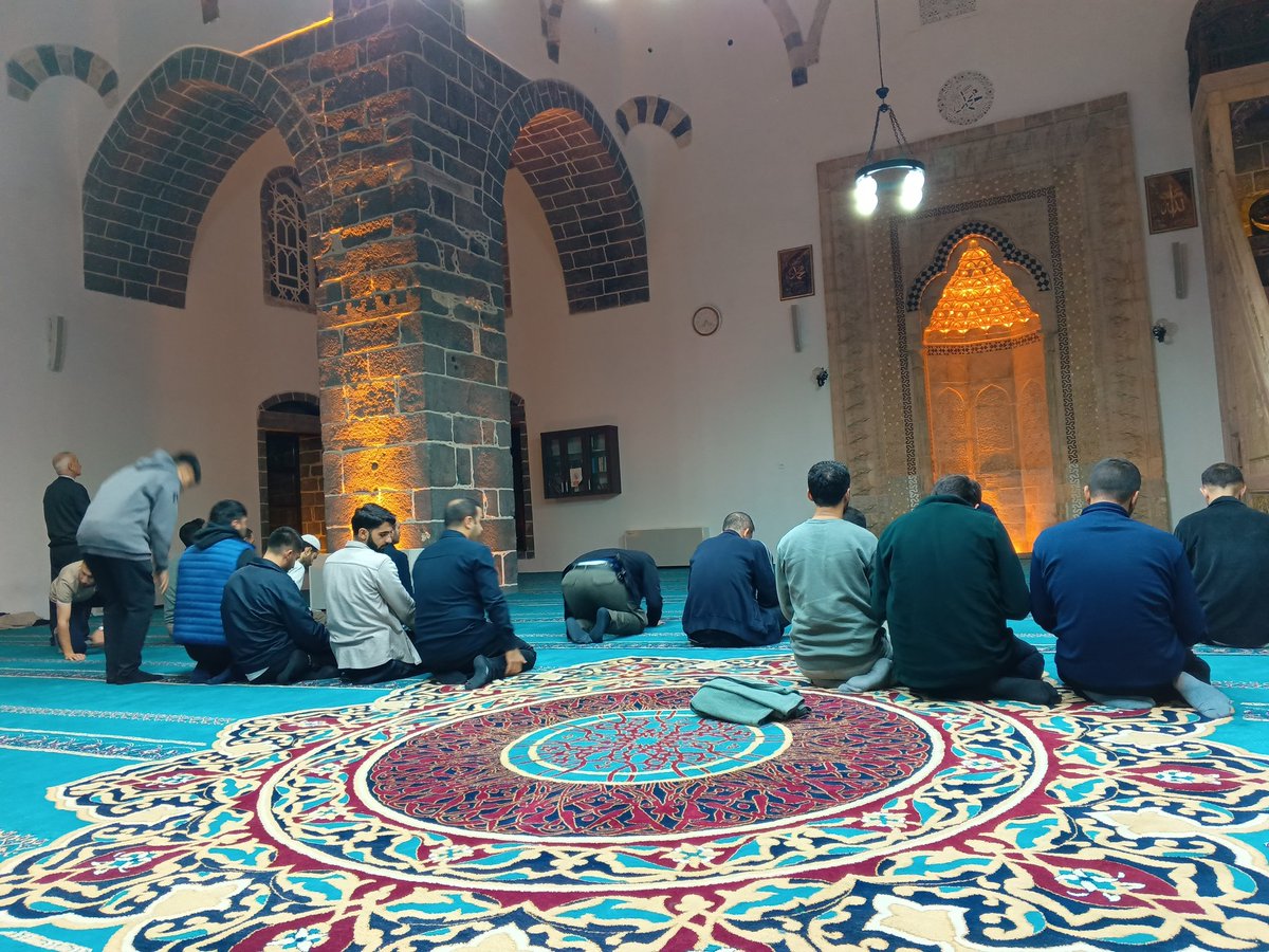 Genç Memur -Sen ve ADEM Kulübü olarak yatsı namazında Kurşunlu camiinde  bir araya geldik.