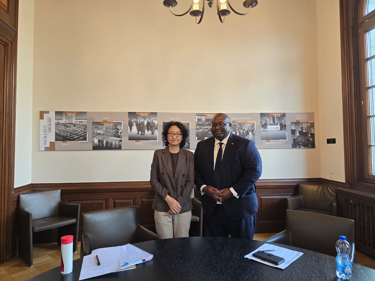 H.E. Lansana Gberie, Amb. &amp; PR of Sierra Leone 🇸🇱 to the WTO, paid a courtesy call on H.E. Li Yongjie, Amb. &amp; PR of China 🇨🇳 to the WTO. The two exchanged views on deepening bilateral cooperation, trade facilitation, and collaboration on key WTO reform and development issues. 🤝