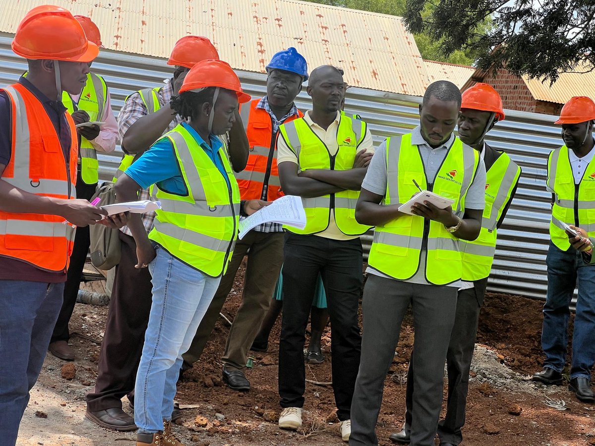 min_waterUg's tweet image. #MWEworks: Officials from Water & Sanitation Development Facility- North in @min_waterUg & Stakeholders held the 1st site meeting to inspect construction of Water, Sanitation & Hygiene & Infrastructure Facilities in schools in Northern Uganda-Lot D LORO Cluster in Oyam District.
