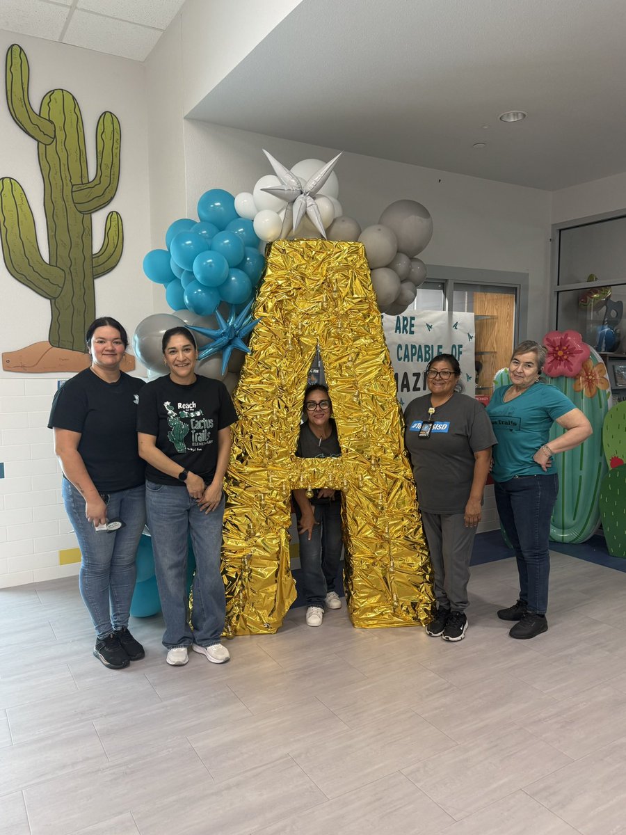 CTrails_ES's tweet image. Happy Custodians Day to our 💎💎 crew at CTE. Thank you for all you do for our scholars and staff! We celebrate you🎉🎉. #CTEHeartAtWork❤️🌵 #WeLeadTX #TeamSISD