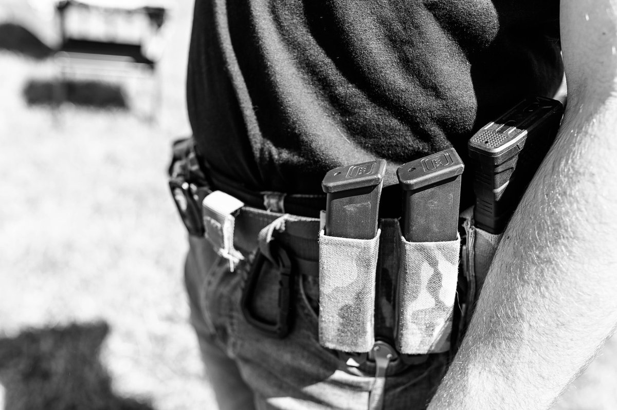 RazorbackArmory's tweet image. Loaded. Locked. Lined up. 

Extra mags aren’t optional, they’re essential. Train like you fight, and run your gear like it matters.