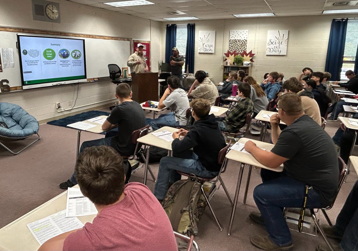 IPRB98's tweet photo. Thank you to Edwards County High School  for inviting us out today to participate in their career day event! We conducted two oil and gas careers presentations to 35 students and also had an informational booth during the career fair in the gym. https://t.co/BIwfazkvHQ