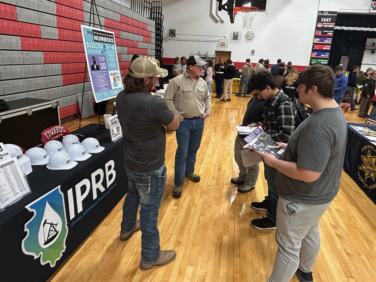 IPRB98's tweet photo. Thank you to Edwards County High School  for inviting us out today to participate in their career day event! We conducted two oil and gas careers presentations to 35 students and also had an informational booth during the career fair in the gym. https://t.co/BIwfazkvHQ