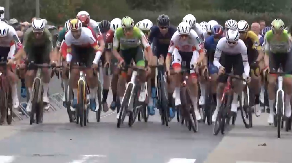cyclocross24's tweet image. 📹 Short race video of the 🇧🇪 Kermiscross Ardooie:
focus-wtv.be/sport/toon-aer…