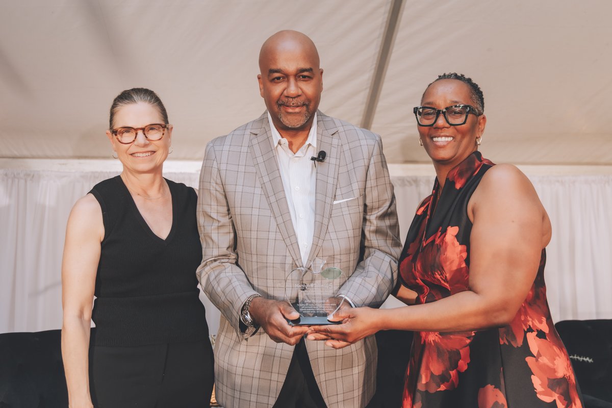 Martha's Table tweet media