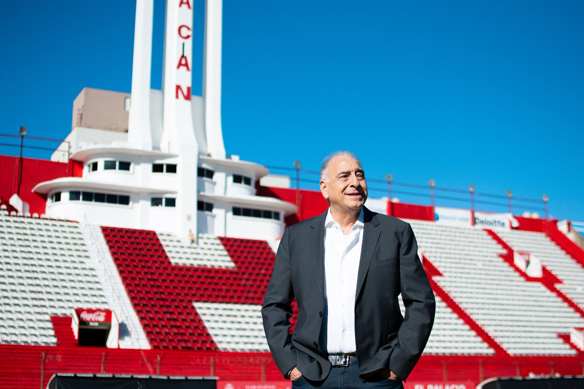 LA SUERTE ESTÁ ECHADA
El próximo lunes 20 se llevará a cabo la asamblea extraordinaria convocada para decidir mi expulsión del Club. Como ya dije en otro momento, nada espero de esa reunión. Puedo decir con certeza que voy a ser expulsado.
Nada les importará.
Ni el hecho de que