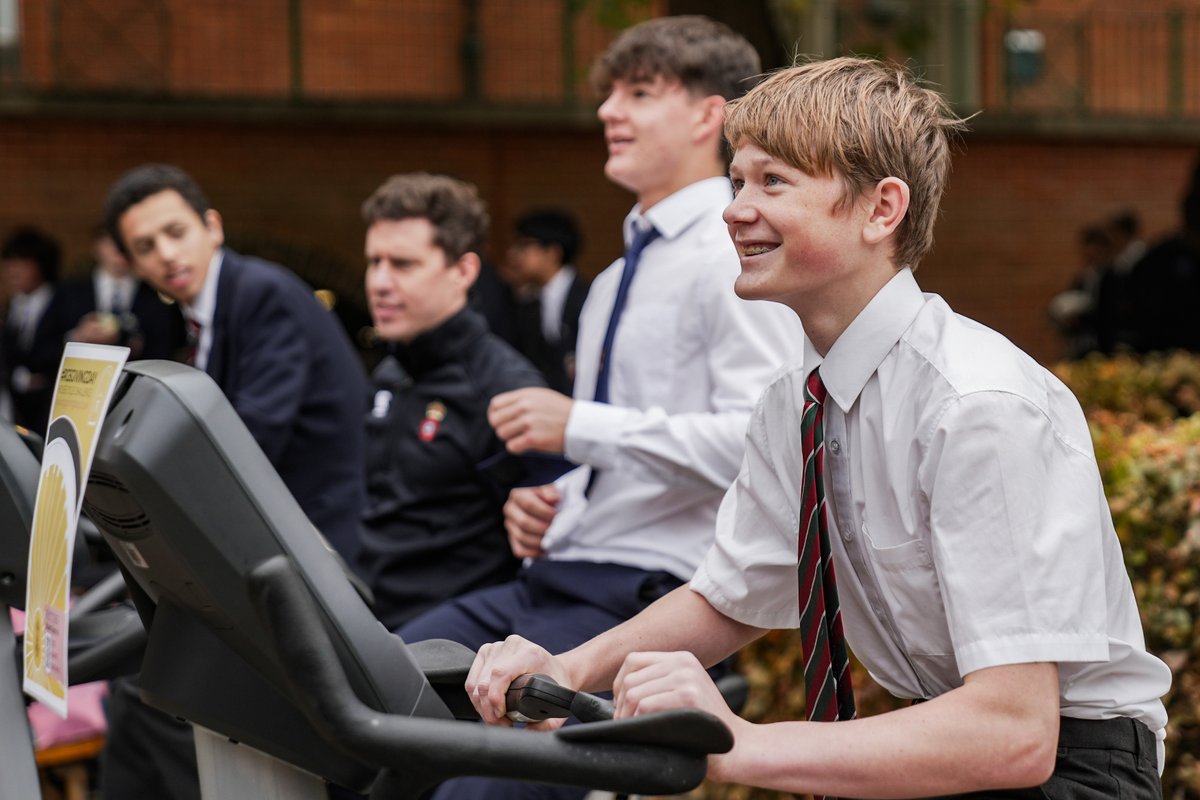 rgsgog's tweet photo. The #RGSGivingDay Cycling Challenge brought out the best of the RGS spirit. Catch the highlights and find out who rode to victory here: https://t.co/6hmGiD6AMn
#RGSCommunity @RGSGuildford https://t.co/qujkuXD9Pk