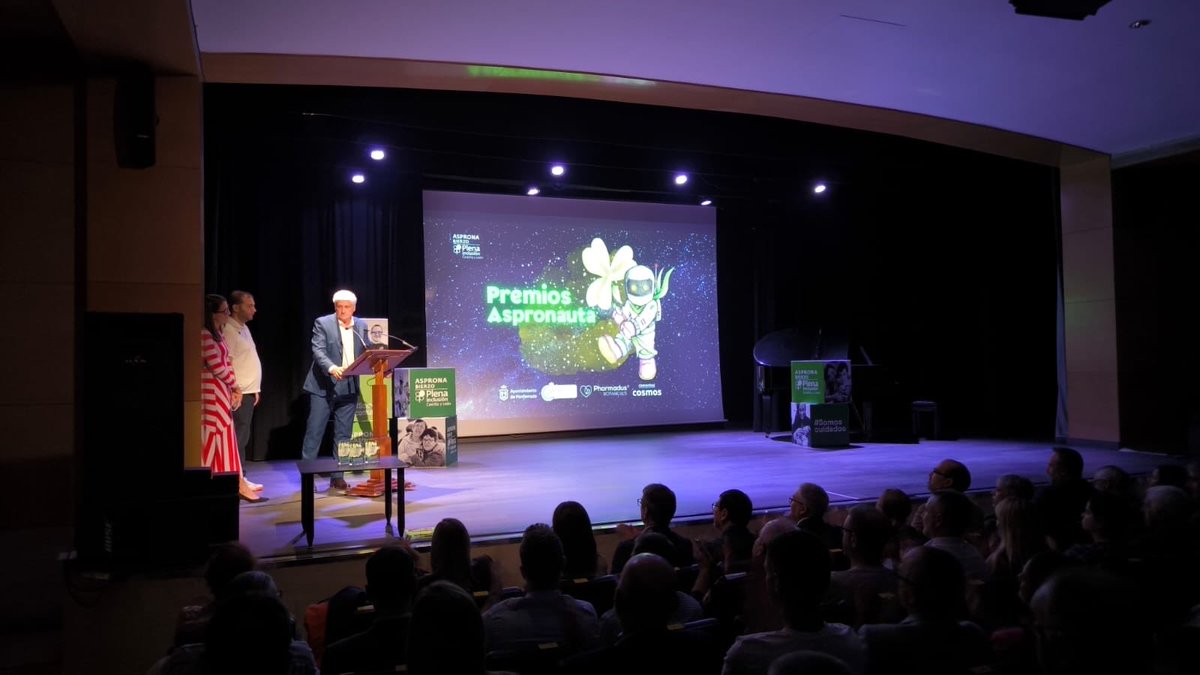 Asprona Bierzo ha celebrado la III Gala de los Premios Aspronauta en el Centro Cultural Río Selmo de Ponferrada. Una cita ya consolidada en el Bierzo bajo los valores de la inclusión, la diversidad y la solidaridad.