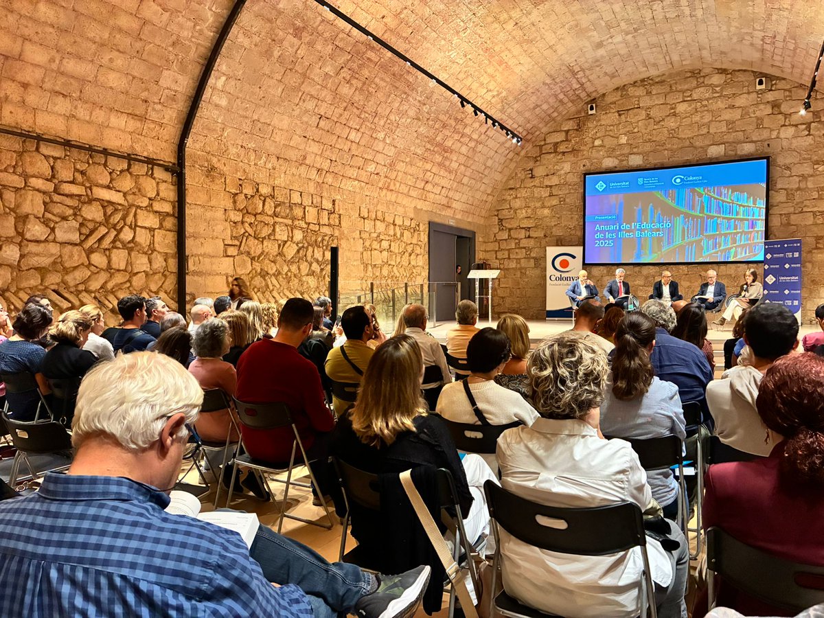 📚 Presentat l’Anuari de l’Educació 2025, editat per <a href="/CaixaColonya/">Colonya Caixa Pollença</a>  i la <a href="/UIBuniversitat/">Universitat de les Illes Balears - UIB</a> 
Destaca la importància de la formació docent, el lideratge compartit i l’aprenentatge per competències com a claus de l’èxit educatiu.
#EducacióIB #Anuari2025 #SomCooperatives