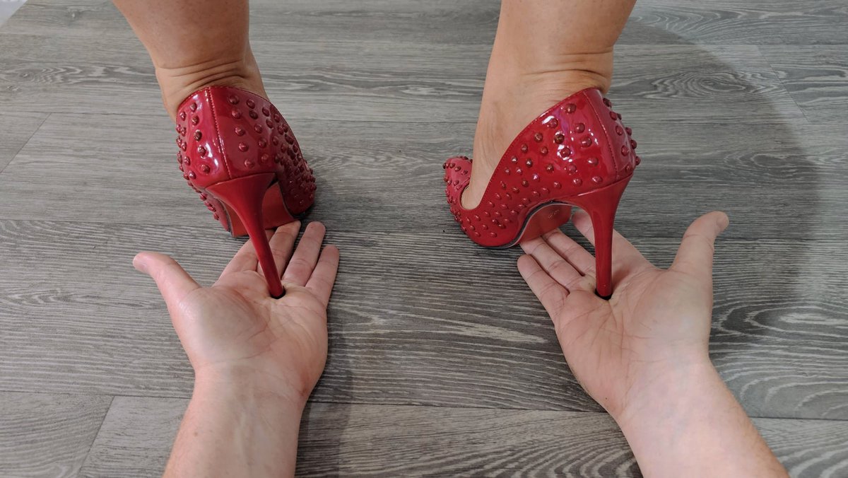 MissLucyUK's tweet photo. #footworshiping so hard it hurts 💋👠 🤣 

https://t.co/74FSVWIy6Z

#footworship #feetpics #heels #footfetish #fetishpics https://t.co/A4DF3mP0Bz