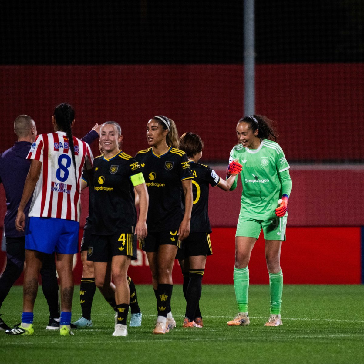 ManUtdWomen's tweet photo. That's back-to-back wins in the #UWCL ✌️

Next up: PSG at Old Trafford — get your tickets now 👀👇