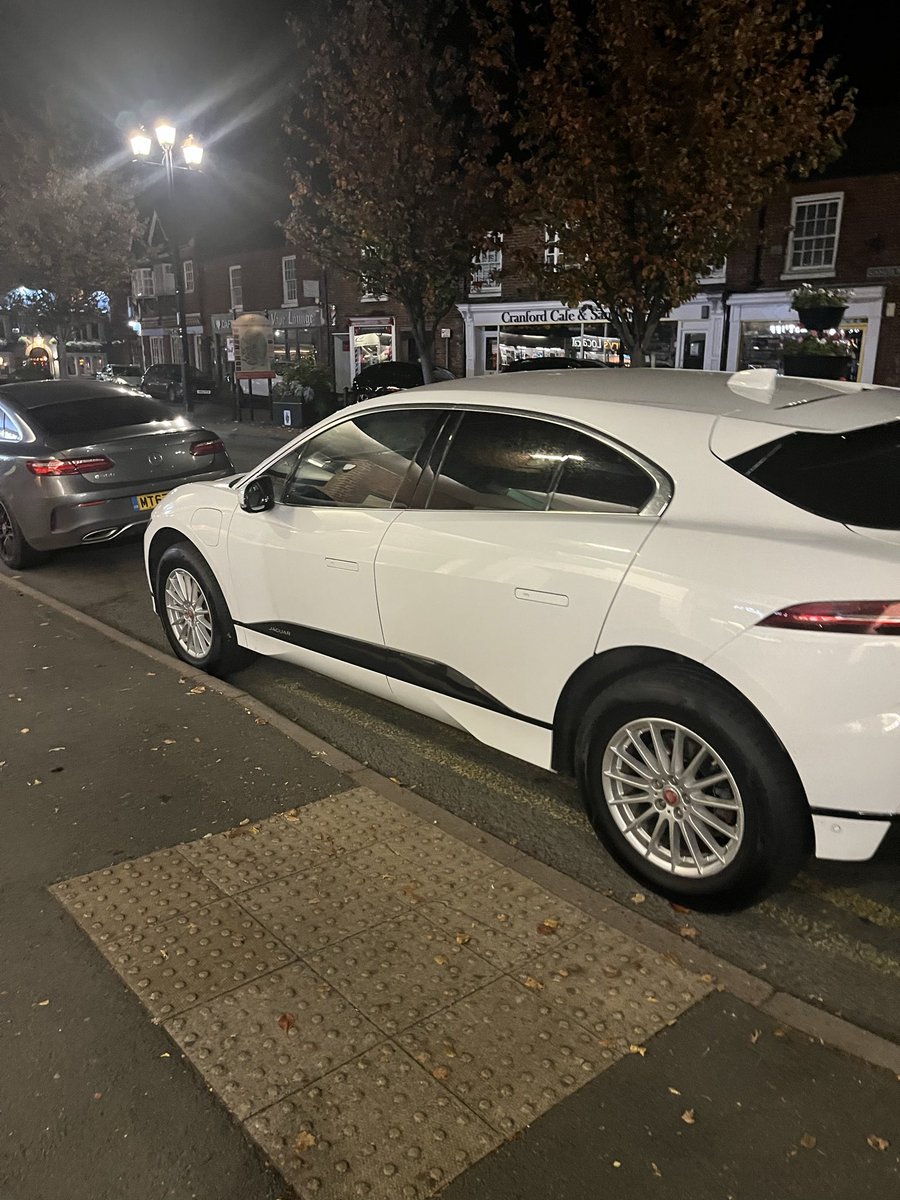 Chockyjfizzy's tweet photo. @PoliceKnutsford I don’t think you have any interest in disabled people. Will you ever enforce this or wait for someone to die. https://t.co/1pCYZhVtG2