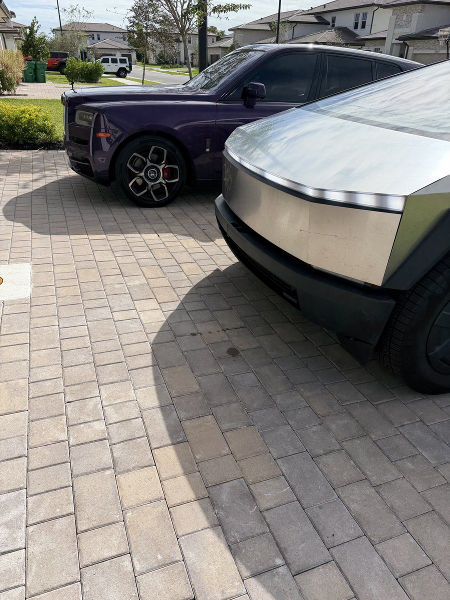 ochocinco's tweet photo. 🚗 https://t.co/W5BzaleJJR